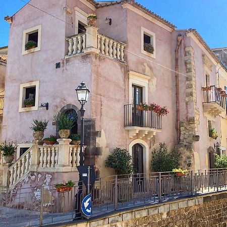 Licodia Eubea B&B Santapau Charme Living מראה חיצוני תמונה