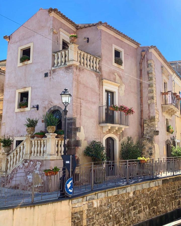 Licodia Eubea B&B Santapau Charme Living מראה חיצוני תמונה