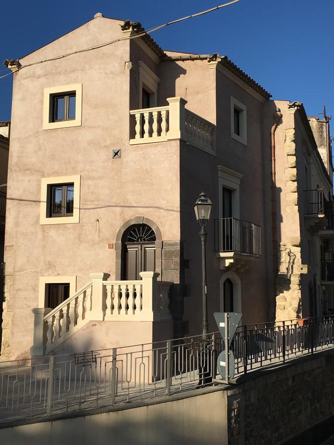 Licodia Eubea B&B Santapau Charme Living מראה חיצוני תמונה